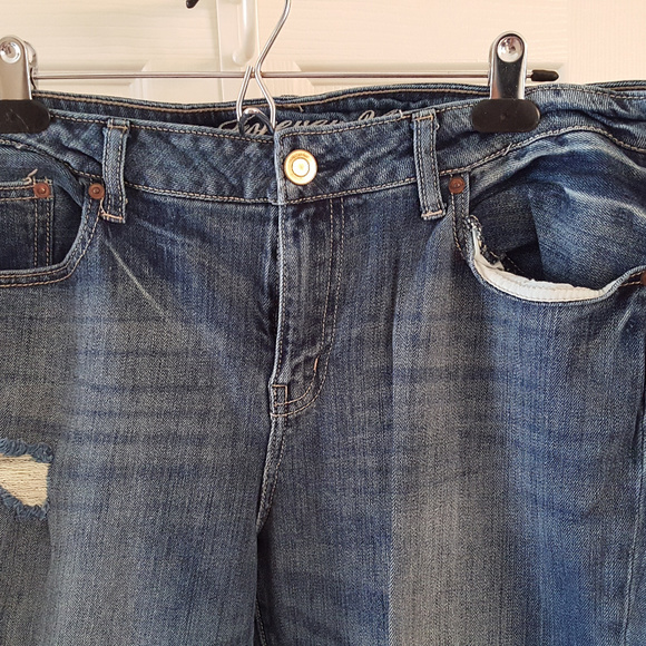 FOREVER 21 Jeans 31 (12) Distressed - Picture 2 of 5